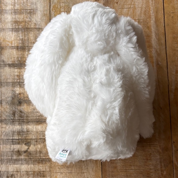 NWT Jellycat Bashful Red Heart Love Bunny - Picture 4 of 7